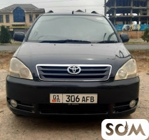 Срочно продается Toyota Avensis Verso 2001 года, 6000 $