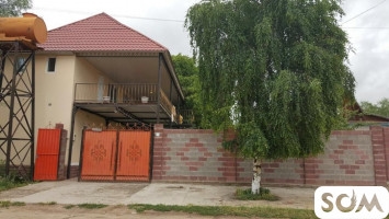 Продаю 2-этажный дом, 6 комнат, с. Бостери, 60 000 $, б/п