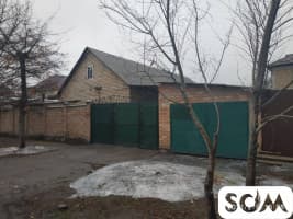 Продаю дом 4 комнат, участок 5 соток, р-н Пишпек, б/п