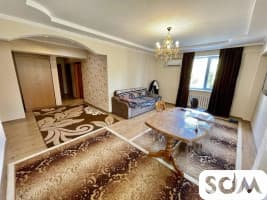Продаю элитную 3-комнатную квартиру, 4 микрорайон, дом 14/1.