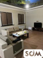 Сдаю 2-этажный большой дом, площадь - 400 кв.м, р-он Манаса/Куренкеева