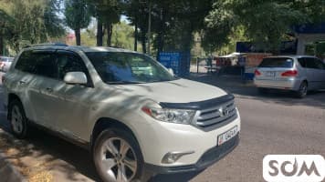 Продаю Toyota Highlander, 2012 г.в. Все опции, отличное состояние